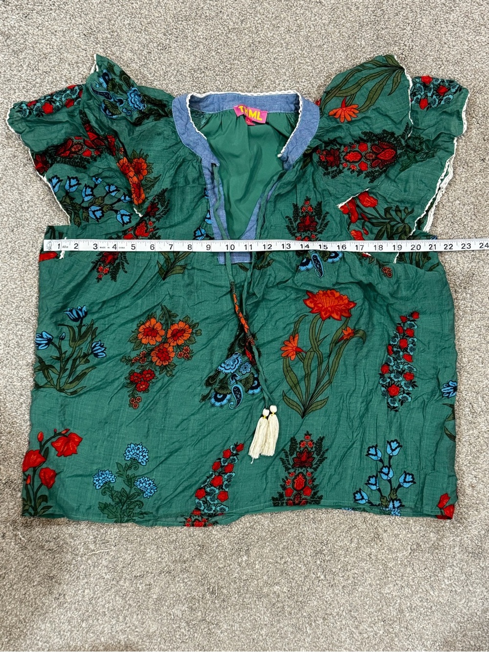 Women’s THML  Green Floral Embroidered Flutter Short Sleeve Top Size XL tassles - Picture 5 of 8